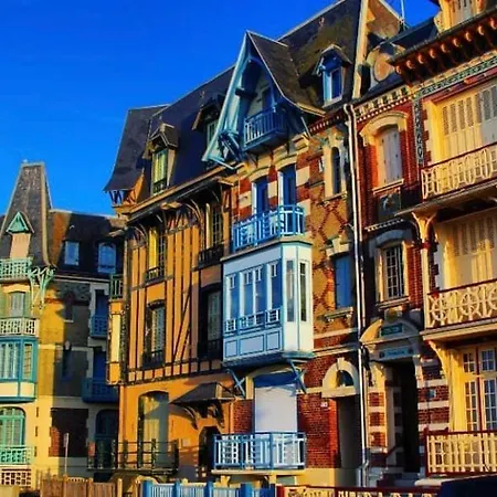 A 50m Reves Bleus Les Bains De Apartment *