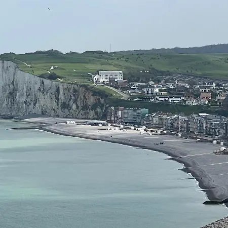 A 50m Reves Bleus Les Bains De * Mers-les-Bains